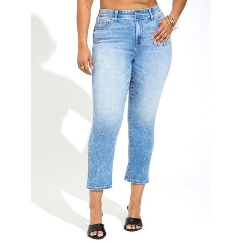 Torrid Size 26 Crop Sky High Boot Cut Super Soft Super High Rise Denim Jeans New